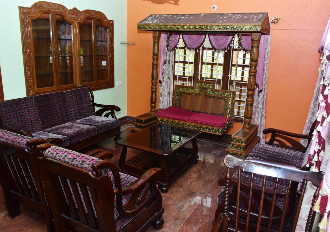 Kaveri Homestay Madikeri Luaran gambar